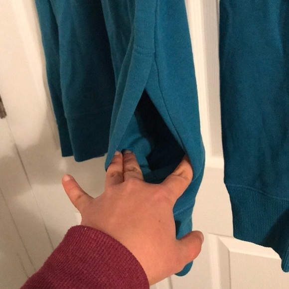 NWT Under Armour pullover Hoodie - Picture 5 of 7